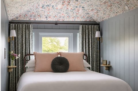 Luxury Quadruple Room | Frette Italian sheets, premium bedding, down comforters, pillowtop beds