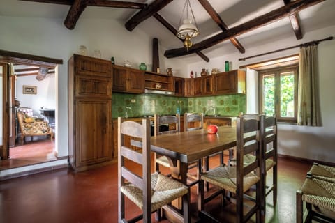 House, Hill View | Private kitchen | Fridge, microwave, oven, stovetop