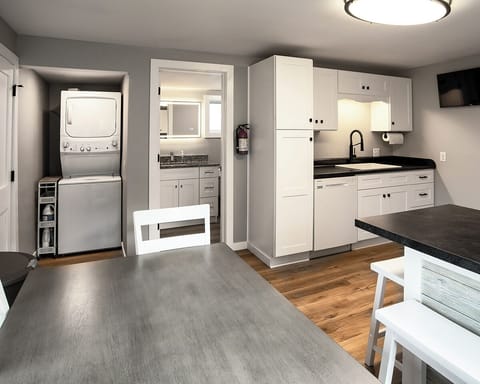 Family Cottage, Park View | Private kitchen