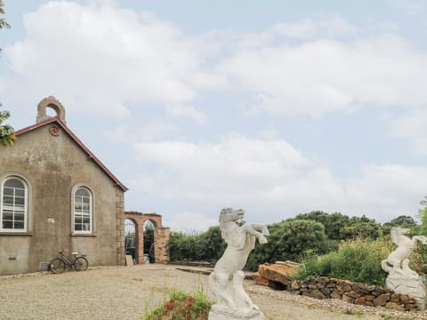 Cottage | Property grounds
