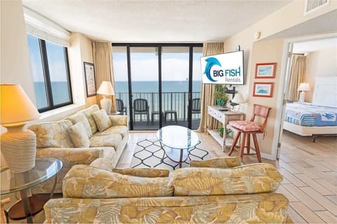 Amazing Living Room with Views of the Ocean ☀️