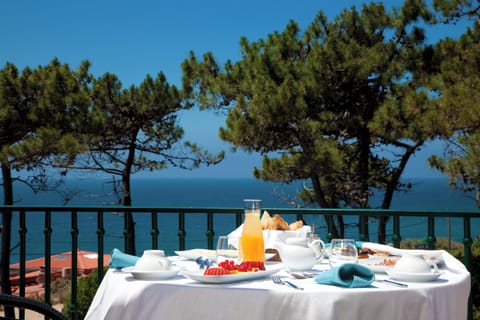 Free buffet breakfast