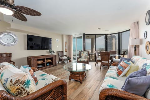 Coastal charm, plush seating and room for the whole crew.