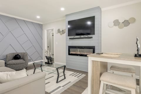 Apartment (2 Bedrooms) | Front of property