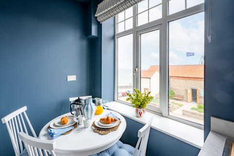 First floor: Sea  views!