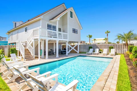 Welcome to Coconut Cottage!