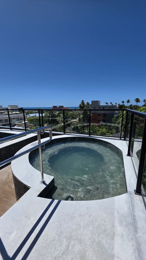 2 outdoor pools