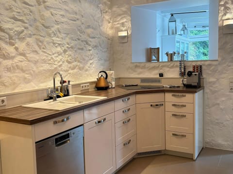 House | Private kitchen | Highchair