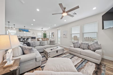 House (4 Bedrooms) | Property amenity