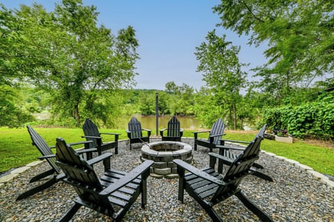 Nineveh Vacation Rental | 3BR | 2BA | Stairs Required | 2,200 Sq Ft