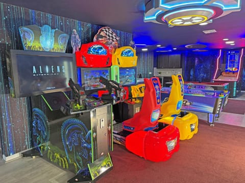 Welcome To Castle Getaways-Kensington - Star Wars Theme Arcade-All Games Are FREE To Play!
