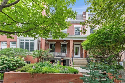 Front of the entire home, straight on. 