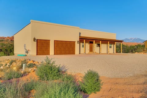 Moab Vacation Rental | 2BR | 2BA | 2 Steps to Enter | 1,600 Sq Ft