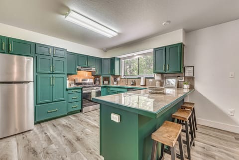 Kitchen | Cooking Basics | Dishwasher | 1st Floor