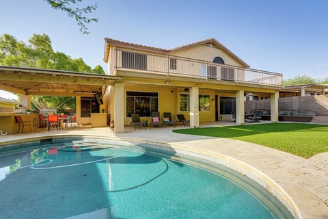 Mesa Vacation Rental | 5BR | 3BA | 3,150 Sq Ft | Stairs Required