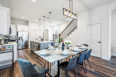 Dining Area: Modern elegance awaits in this stylish space, perfect for memorable meals and gatherings!