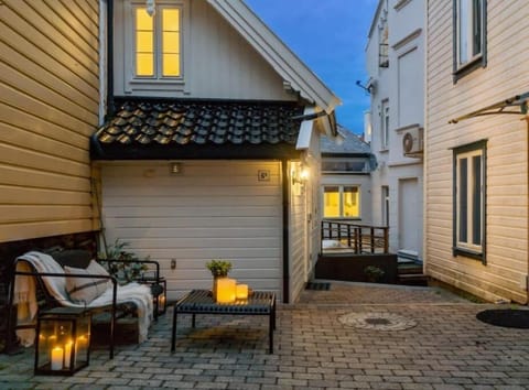 House, Kitchen | Free WiFi