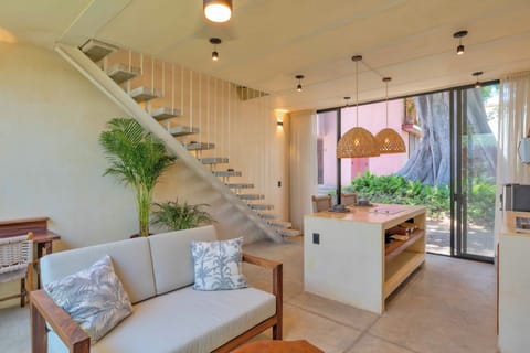 Living Area / Kitchen