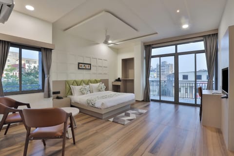 Suite | Free WiFi
