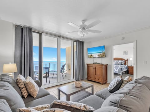Welcome to Emerald Beach 2336