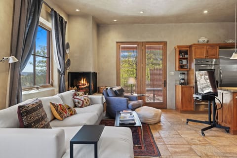 Kitchen Sitting Area
