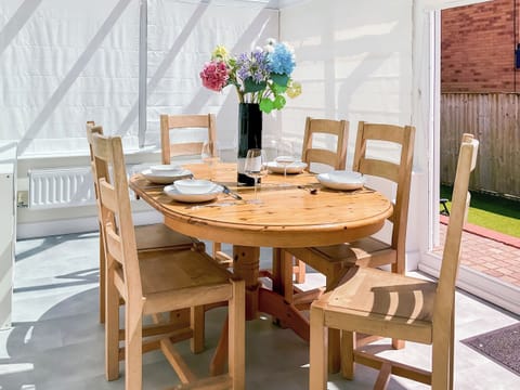 Dining Area | Stepping Stones, Verwood
