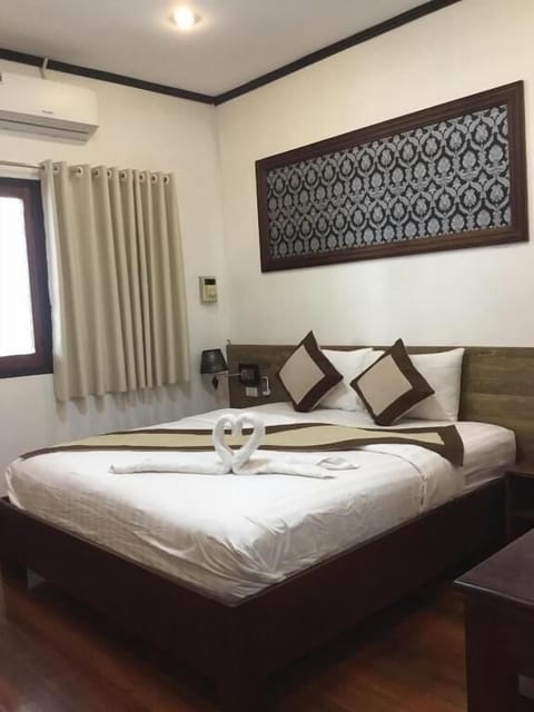 Standard Double Room | Desk, free WiFi, bed sheets