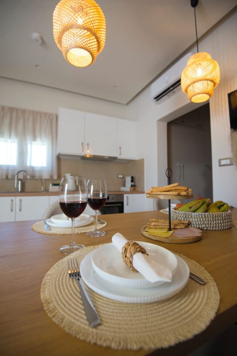 47-inch Smart TV with digital channels