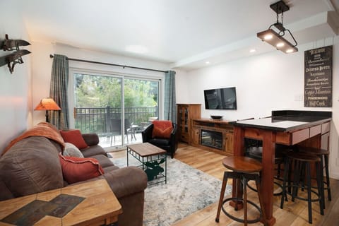 Spacious living room with balcony