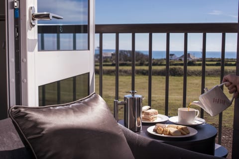 Superior Double or Twin Room, 1 Large Twin Bed, Partial Ocean View, Garden Area | Egyptian cotton sheets, premium bedding, desk, free WiFi