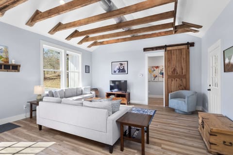 Living Area | A Spacious, Inviting Setting with Smart TV