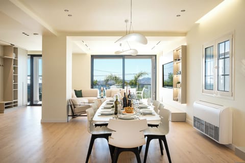 Deluxe Villa, Balcony, Beach View | Living area