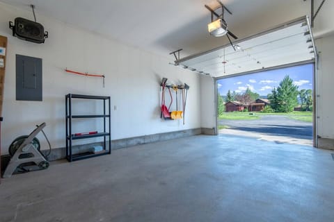 Spacious Garage