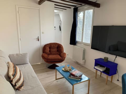 The open-plan living, kitchen and dining area