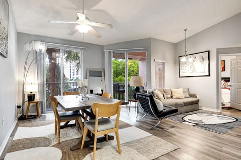 Comfort Apartment, Bay View | Living area