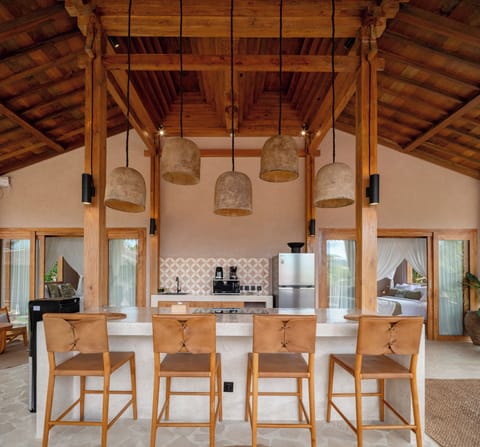 Deluxe Villa, Balcony, Garden View | Private kitchen