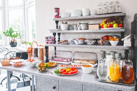Daily buffet breakfast for a fee