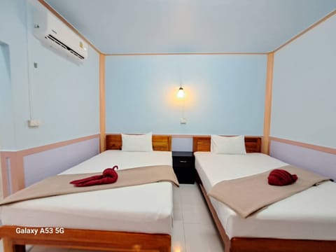 Standard Twin Air-Condition  | Egyptian cotton sheets, premium bedding, memory foam beds, in-room safe