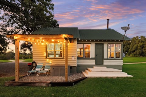 Feel the magic of cozy nights in your private retreat