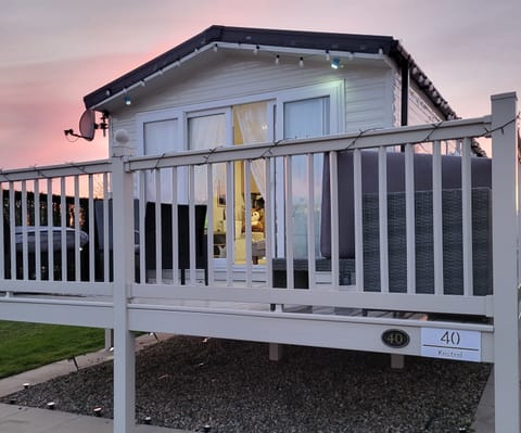 House, 3 Bedrooms, Balcony, Garden View | Property grounds