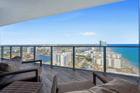 300abdc5-ca7d-4c28-9ed4-fcc7b5e415d9