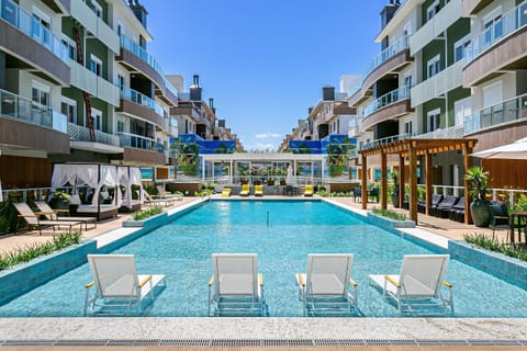 Basic Studio | Pool | Outdoor pool