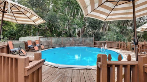 Enjoy warm days at the pool!
