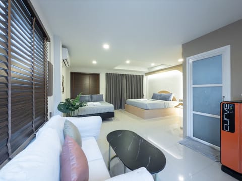 The Seathru Family Room | Soundproofing, free WiFi