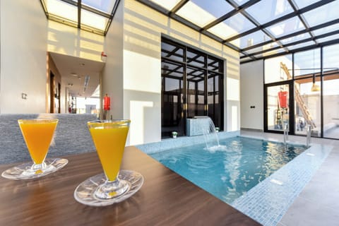 9 indoor pools, sun loungers