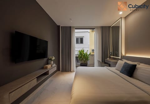 Deluxe Double Room, City View | Down comforters, memory foam beds, desk, laptop workspace
