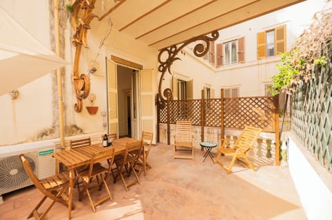 Deluxe Apartment | Terrace/patio