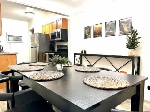 House, 3 Bedrooms | Dining