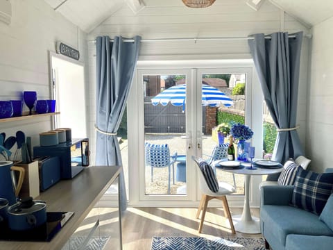 Kitchen with dining table