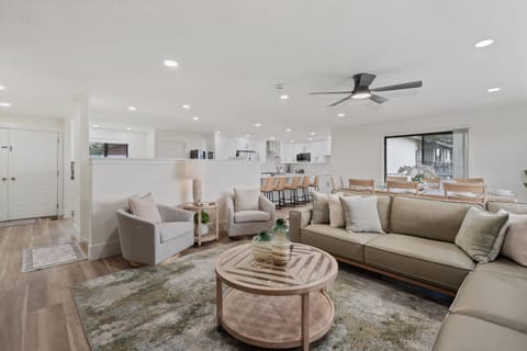 Home Decor, Furniture, Table, Coffee Table, Architecture